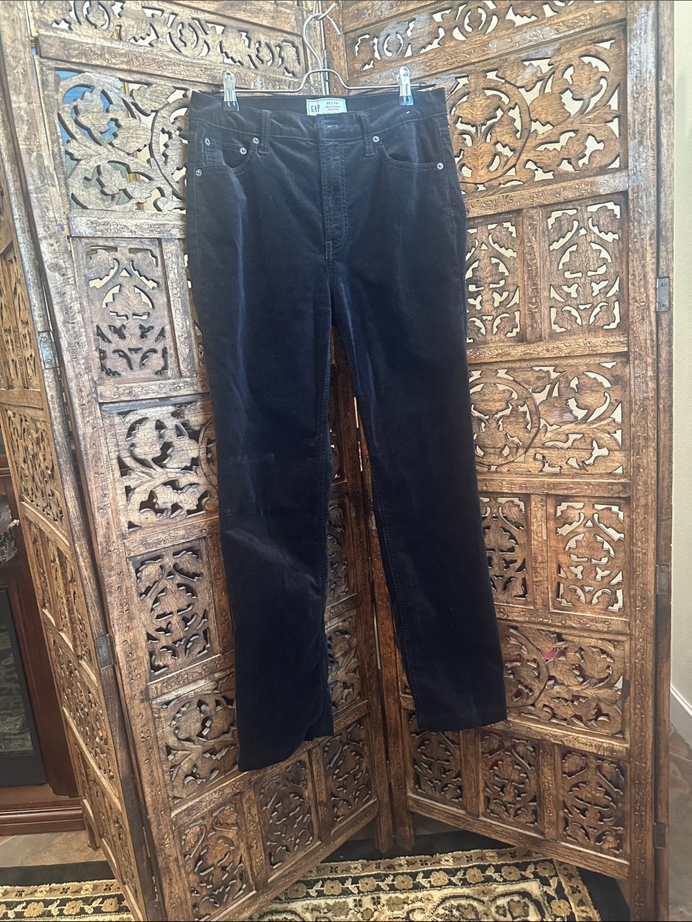 GAP Black Velvety Corduroy Jeans Size 30/10